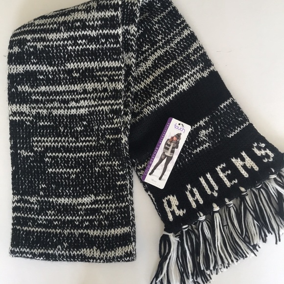 Baltimore Ravens Scarf Black and White Knit Warm touch by Alyssa Milano NFL - Picture 1 of 4